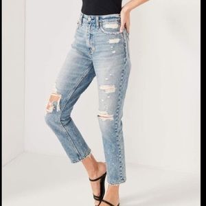ABERCROMBIE & FITCH | Ripped Mom jeans